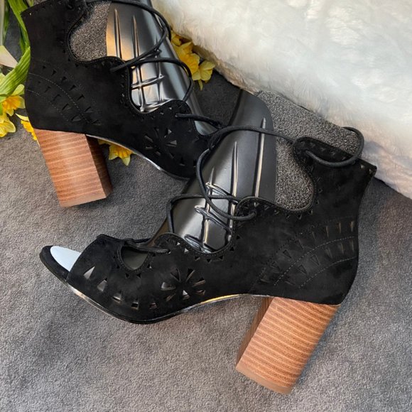 Nine West Black Gweniah Suede Sandals Size 7 - Picture 7 of 16